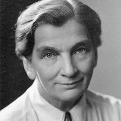 [Translate to Niederländisch:] Portrait von Gestalterin Grete Wendt 